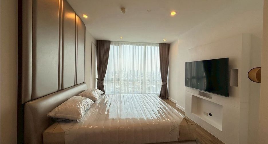 For rent 2 bedrooms condo in Sathon, Bangkok