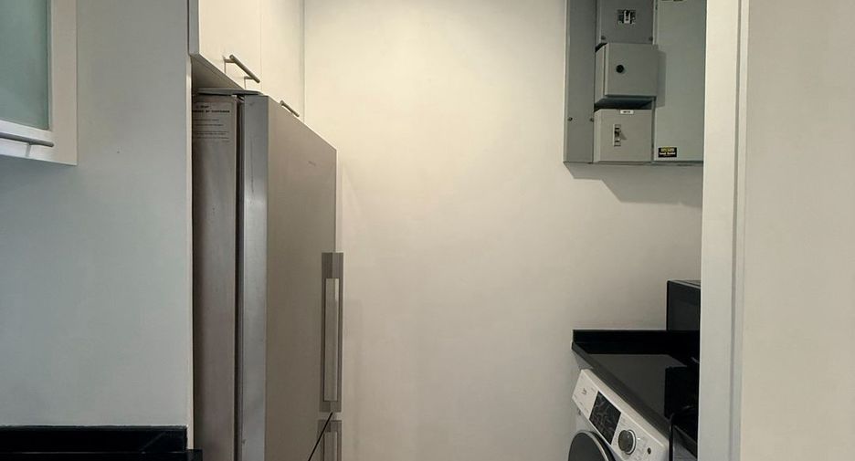 For rent 2 bedrooms condo in Sathon, Bangkok