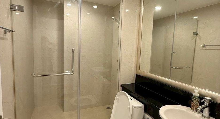 For rent 2 bedrooms condo in Sathon, Bangkok