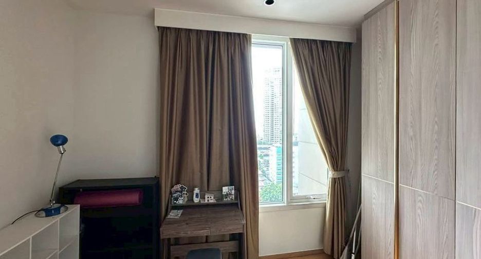 For rent 2 bedrooms condo in Sathon, Bangkok