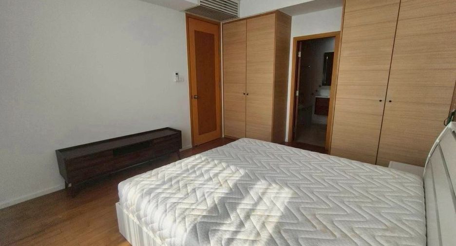 For rent 2 bedrooms condo in Sathon, Bangkok