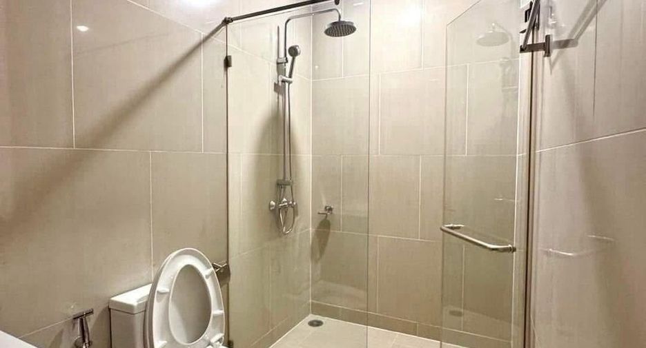 For rent 2 bedrooms condo in Sathon, Bangkok