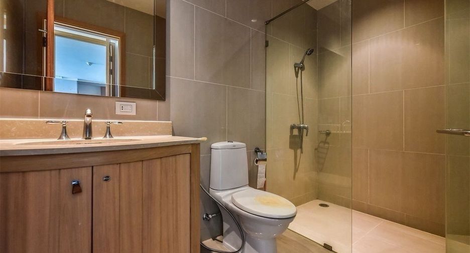 For rent 2 bedrooms condo in Sathon, Bangkok