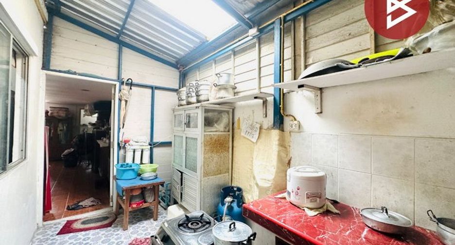 Casa adosada en venta de 4 habitaciones en Mueang Samut Prakan, Samut Prakan