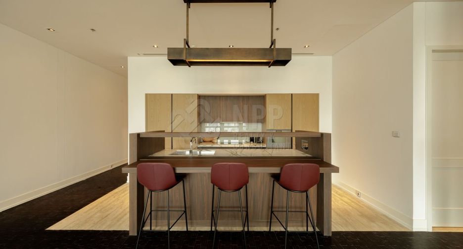 For sale 3 bedrooms condo in Sathon, Bangkok