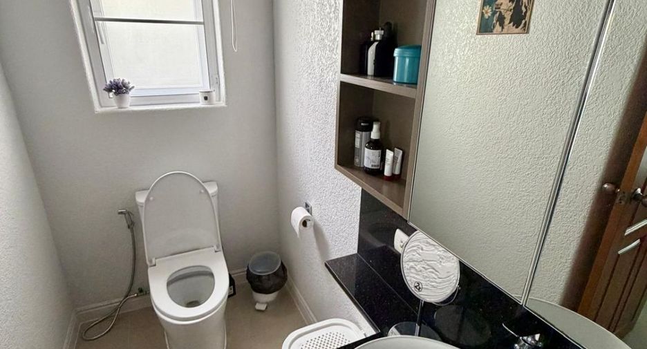 For sale 3 bedrooms house in East Pattaya, Pattaya