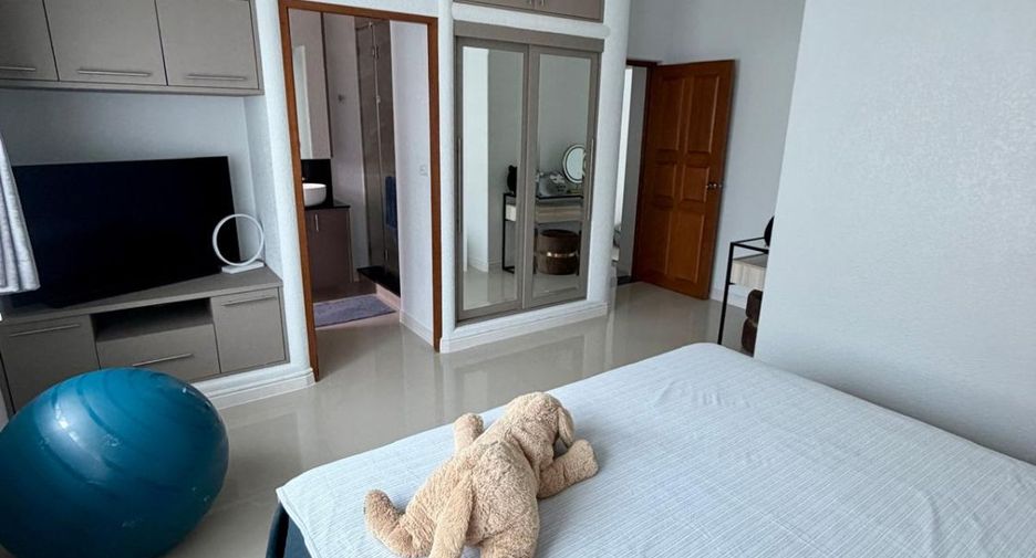 For sale 3 bedrooms house in East Pattaya, Pattaya