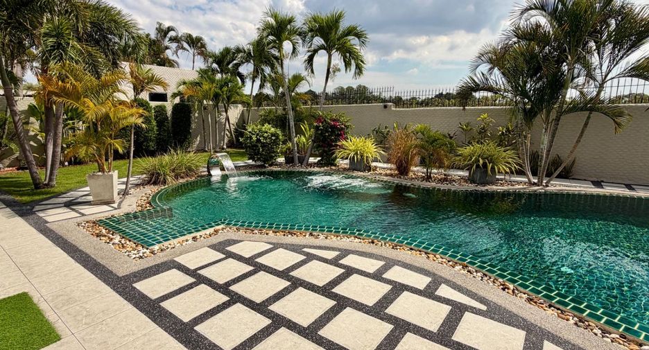 For sale 3 bedrooms house in East Pattaya, Pattaya