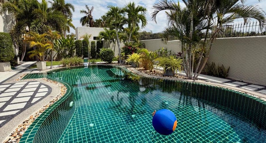 For sale 3 bedrooms house in East Pattaya, Pattaya