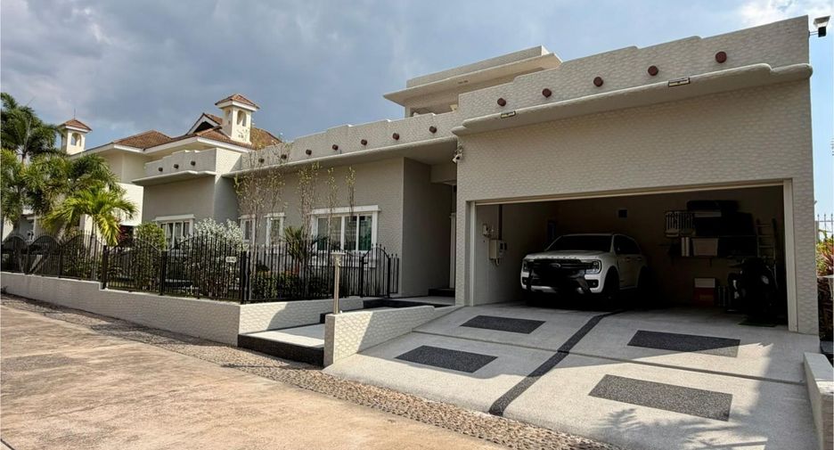 For sale 3 bedrooms house in East Pattaya, Pattaya