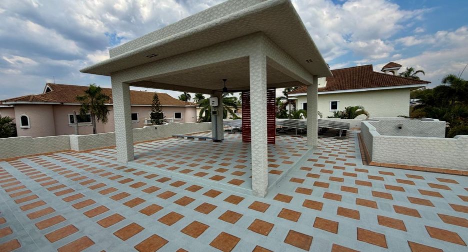 For sale 3 bedrooms house in East Pattaya, Pattaya