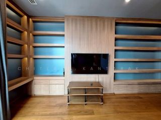 For sale 4 bedrooms condo in Yan Nawa, Bangkok
