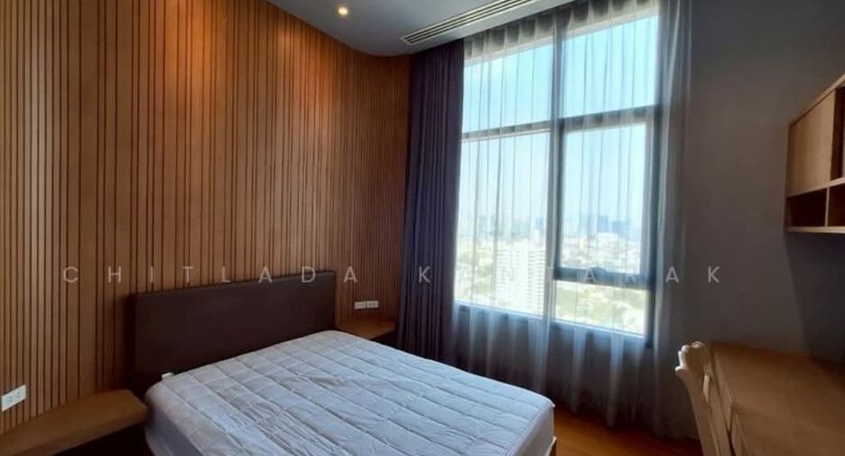 For sale 4 bedrooms condo in Yan Nawa, Bangkok