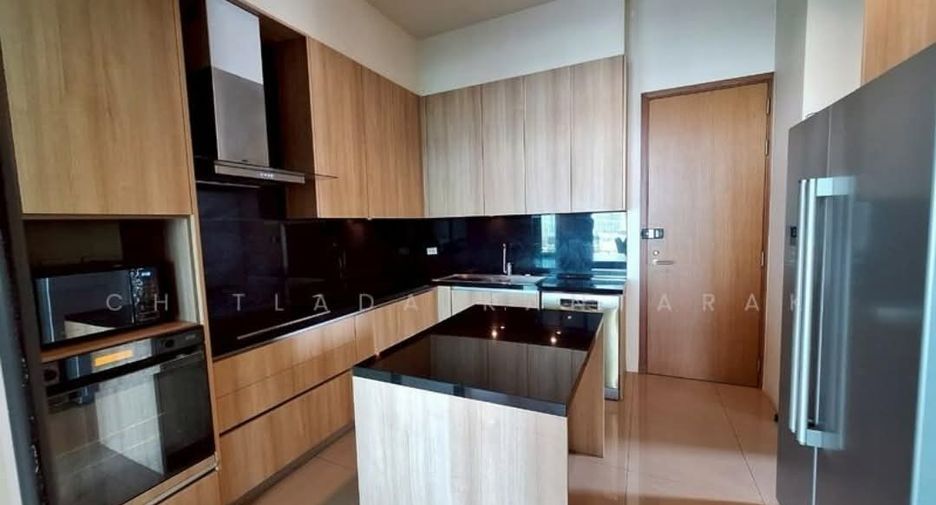 For sale 4 bedrooms condo in Yan Nawa, Bangkok