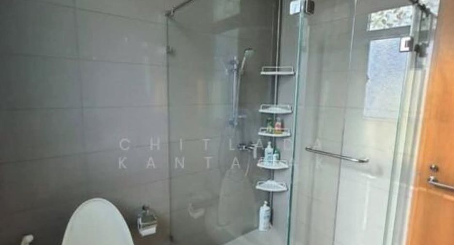 For sale 4 bedrooms condo in Yan Nawa, Bangkok