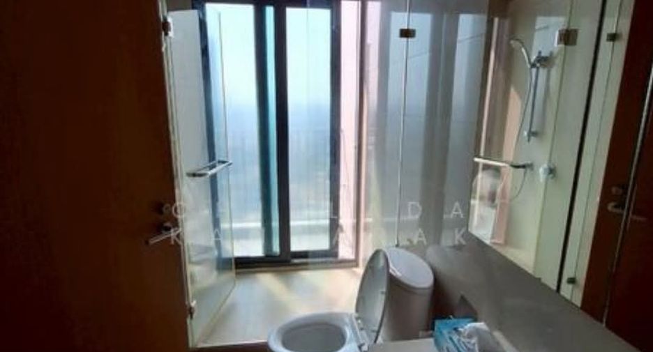 For sale 4 bedrooms condo in Yan Nawa, Bangkok
