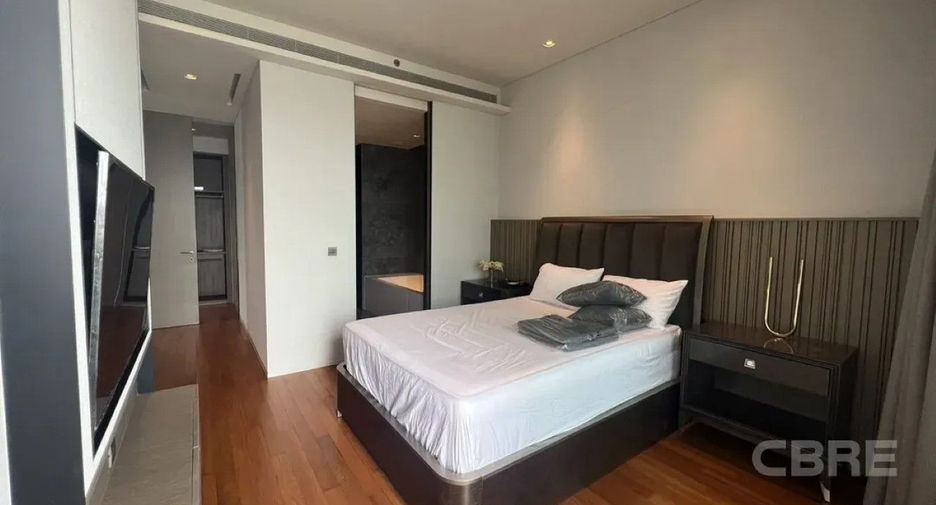 For rent and for sale 2 bedrooms condo in Khlong San, Bangkok