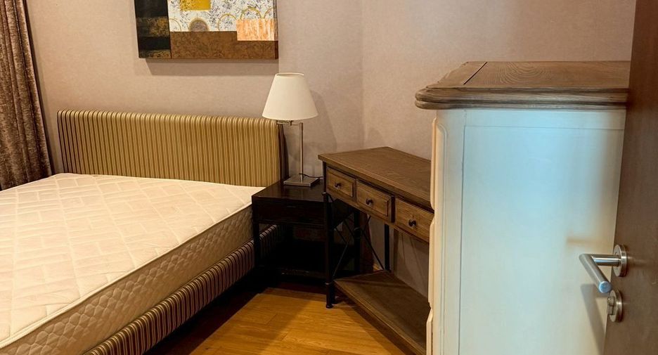 For rent 2 bedrooms condo in Sathon, Bangkok