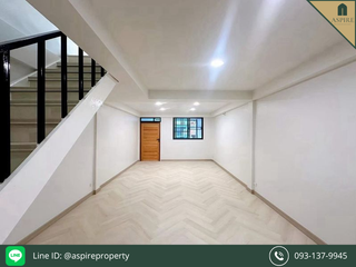 For sale 2 bedrooms townhouse in Phra Khanong, Bangkok