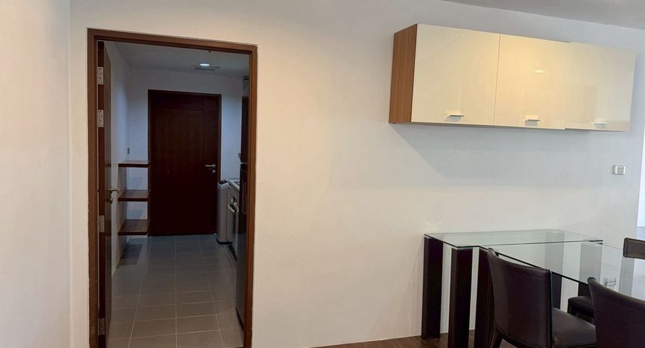 For rent 2 bedrooms condo in Sathon, Bangkok