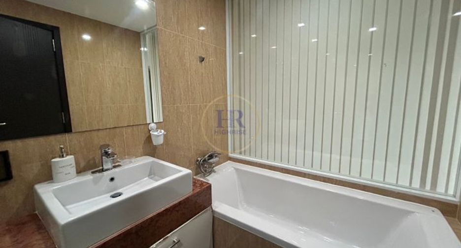 For sale 2 bedrooms condo in Pratumnak, Pattaya