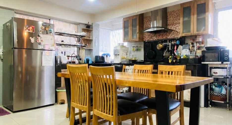 For sale 3 ベッドルーム townhouse in Prawet, Bangkok