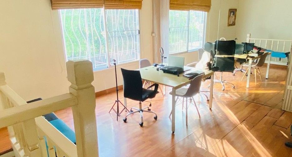 For sale 3 ベッドルーム townhouse in Prawet, Bangkok