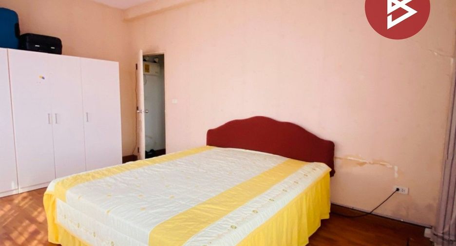 For sale 3 ベッドルーム townhouse in Prawet, Bangkok