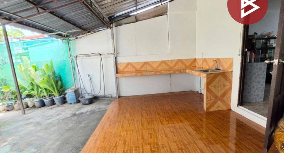 出售 3 卧室 联排别墅 在 Krathum Baen, Samut Sakhon