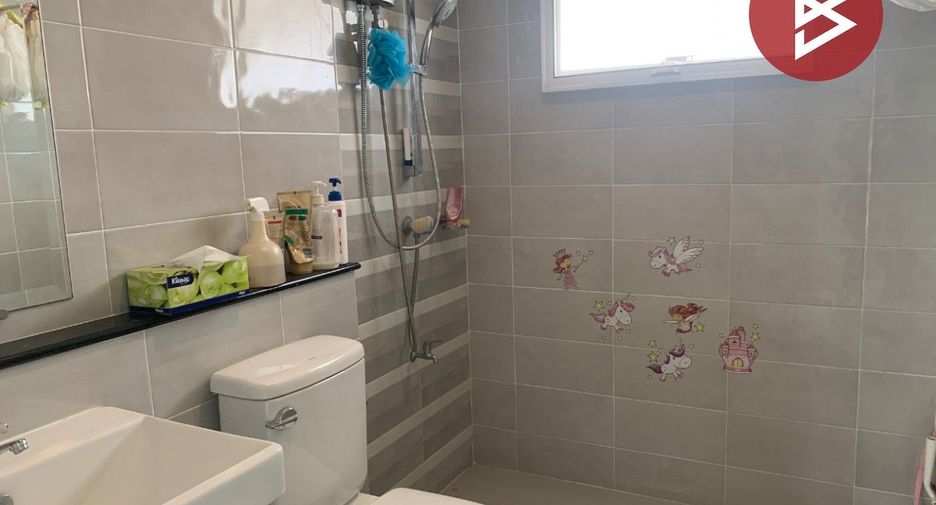 For sale 3 bedrooms house in Lat Krabang, Bangkok