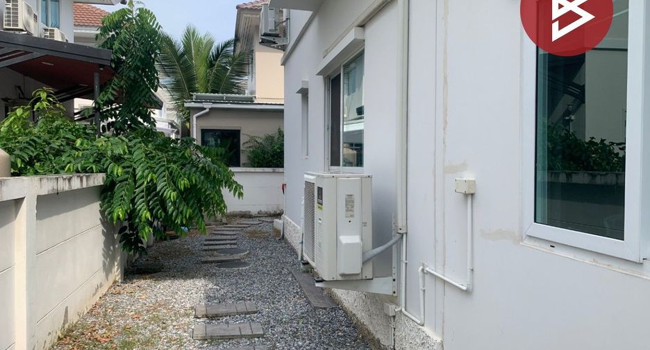 For sale 3 bedrooms house in Lat Krabang, Bangkok
