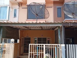 For sale 2 bedrooms townhouse in Khlong Sam Wa, Bangkok