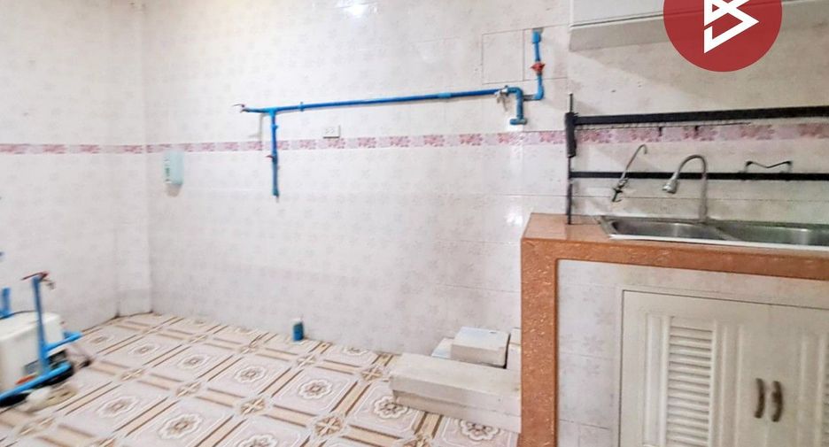 For sale 3 bedrooms townhouse in Min Buri, Bangkok
