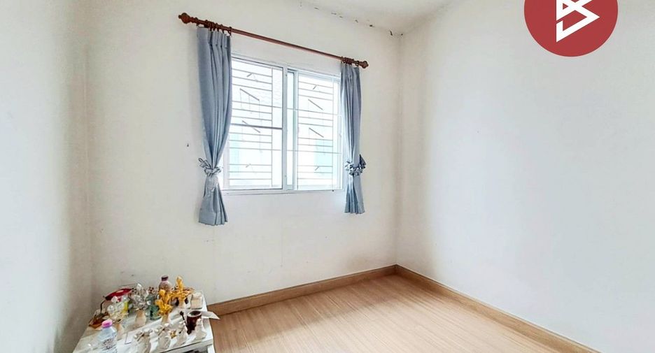 For sale 3 bedrooms townhouse in Min Buri, Bangkok
