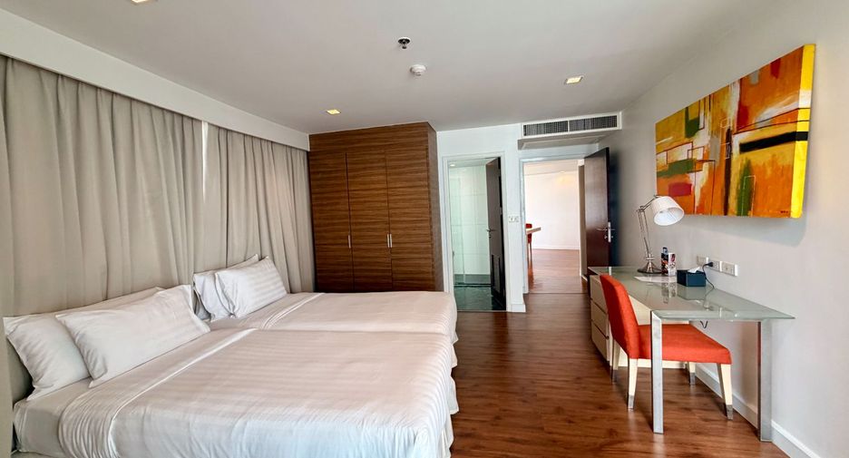 For rent 4 bedrooms serviced apartment in Pathum Wan, Bangkok