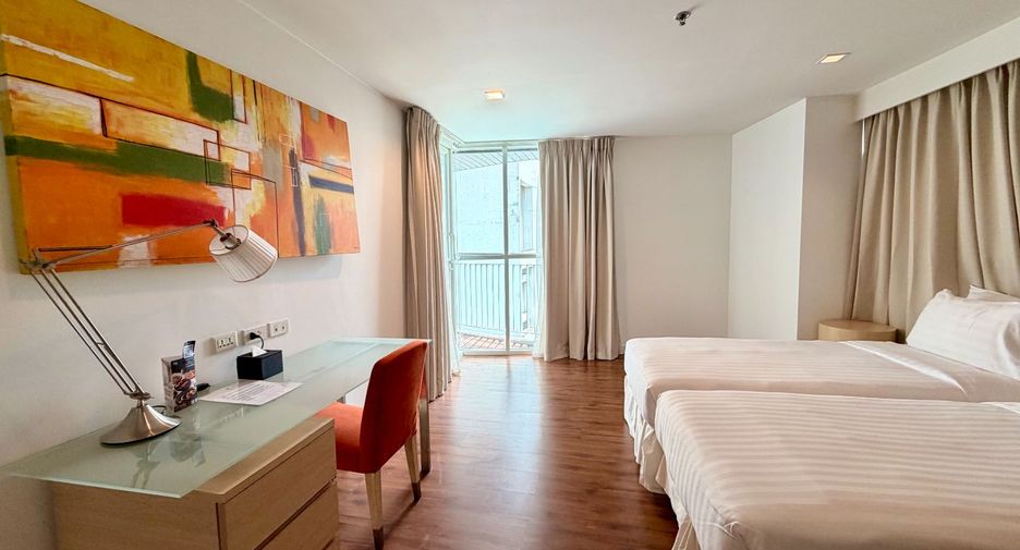For rent 4 bedrooms serviced apartment in Pathum Wan, Bangkok
