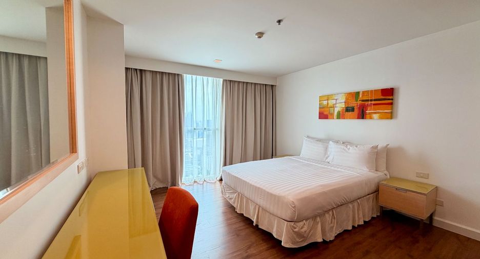For rent 4 bedrooms serviced apartment in Pathum Wan, Bangkok