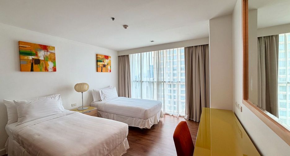 For rent 4 bedrooms serviced apartment in Pathum Wan, Bangkok