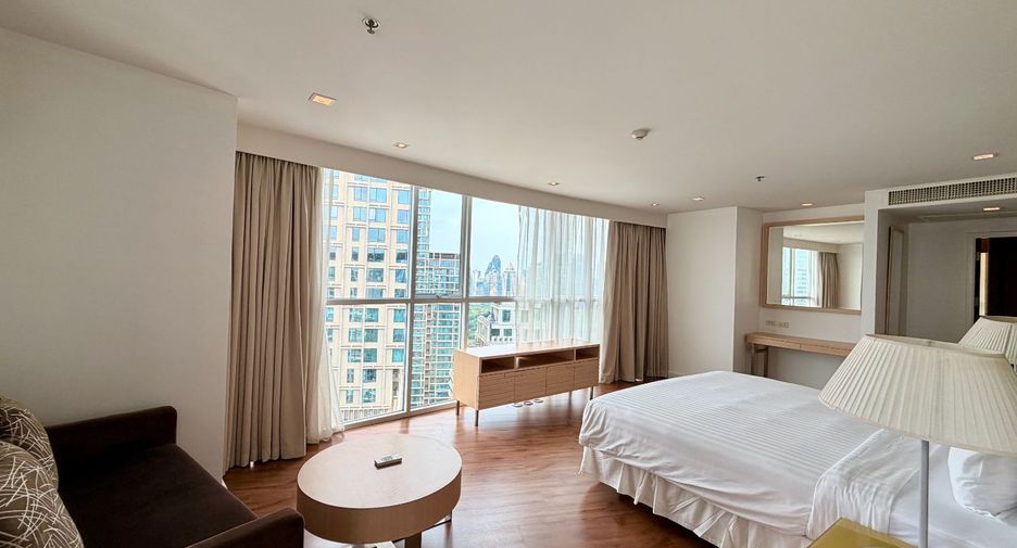 For rent 4 bedrooms serviced apartment in Pathum Wan, Bangkok