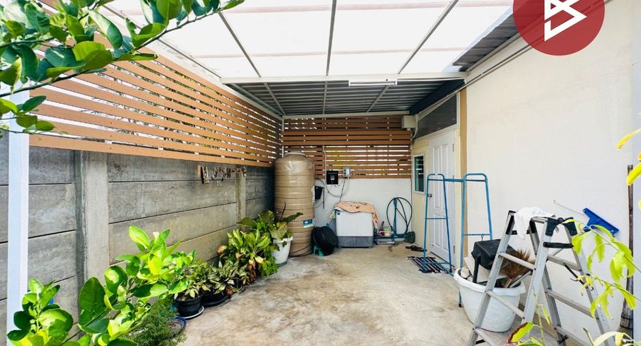 For sale 2 ベッドルーム townhouse in Mueang Samut Sakhon, Samut Sakhon