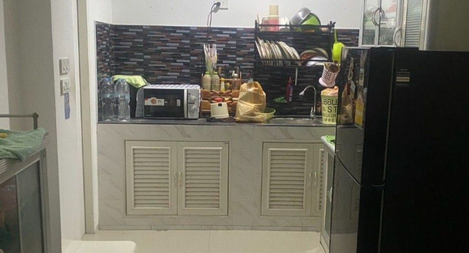 Reihenhaus zum Kauf mit 3 Zimmer in Si Racha, Chonburi