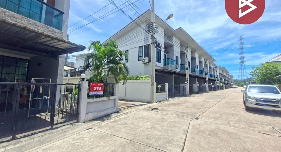 Reihenhaus zum Kauf mit 3 Zimmer in Si Racha, Chonburi
