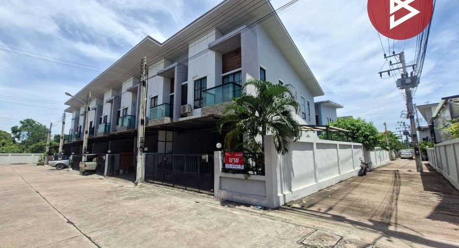 Reihenhaus zum Kauf mit 3 Zimmer in Si Racha, Chonburi