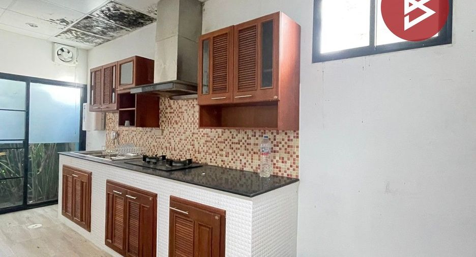 Haus zum Kauf mit 3 Zimmer in Ban Bueng, Chonburi