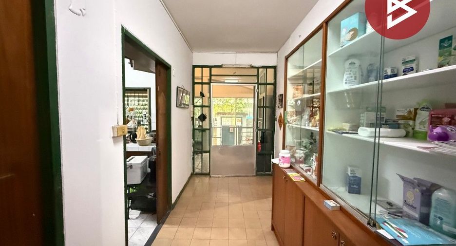 Casa en venta de 2 habitaciones en Sam Phran, Nakhon Pathom