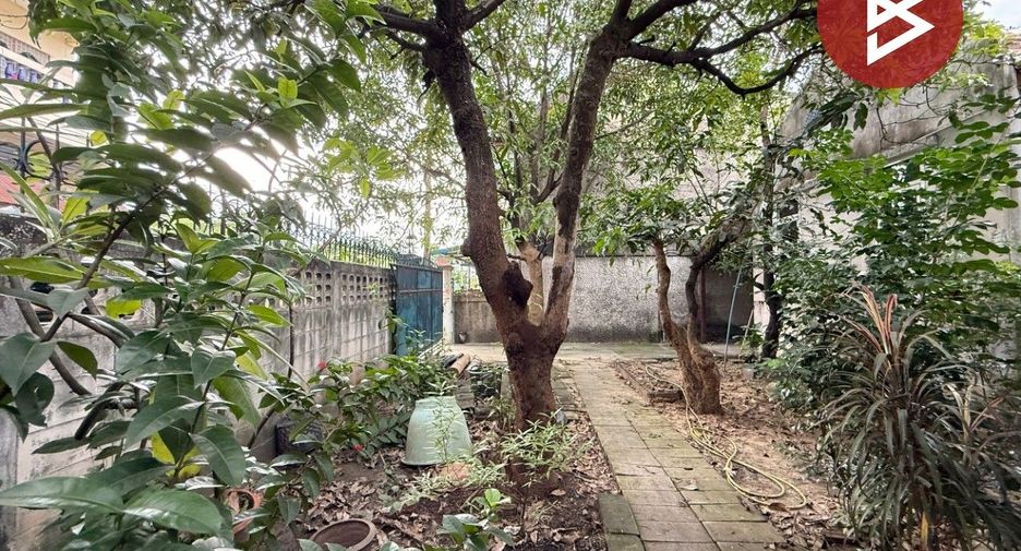 Casa en venta de 2 habitaciones en Sam Phran, Nakhon Pathom