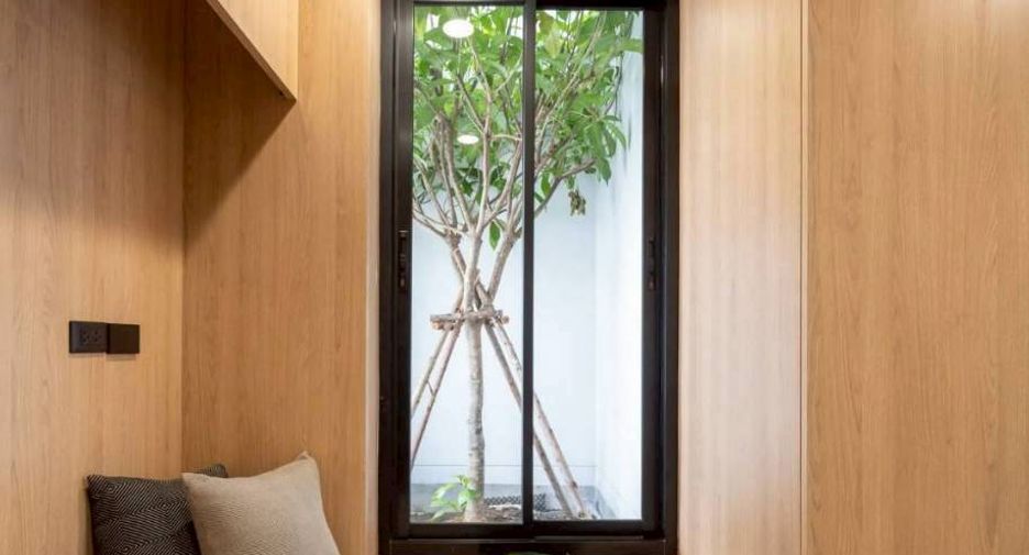 For sale 4 bedrooms house in Phaya Thai, Bangkok