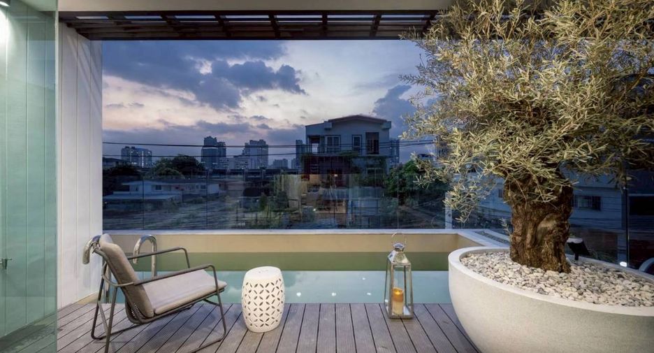 For sale 4 bedrooms house in Phaya Thai, Bangkok