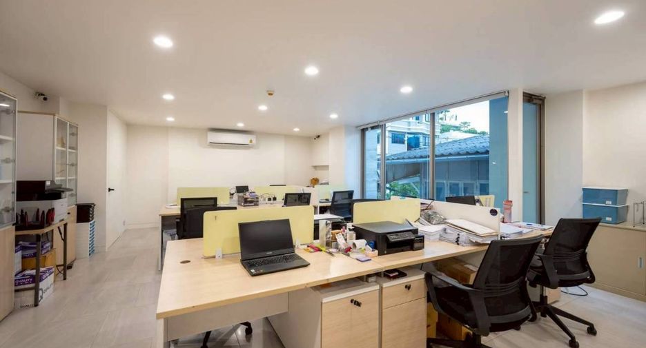 For sale 4 bedrooms house in Phaya Thai, Bangkok