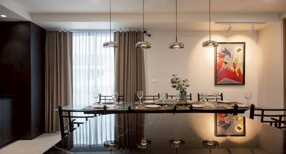 For sale 4 bedrooms house in Phaya Thai, Bangkok
